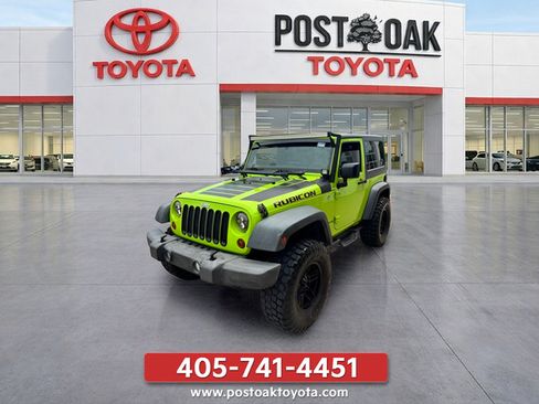 Used 2012 Jeep Wrangler Rubicon w/ PWR Convenience Group AWD/4WD image 2