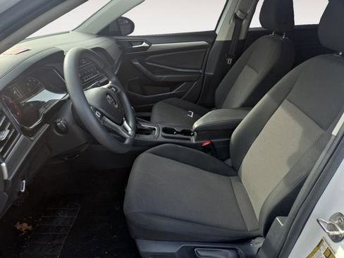 Used 2021 Volkswagen Jetta S image 9