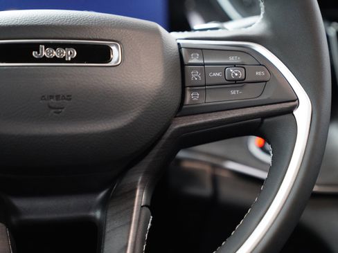 New 2025 Jeep Grand Cherokee L Limited image 22