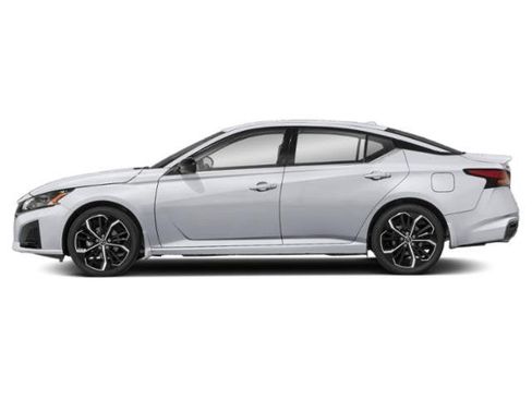 New 2025 Nissan Altima 2.5 SR image 3