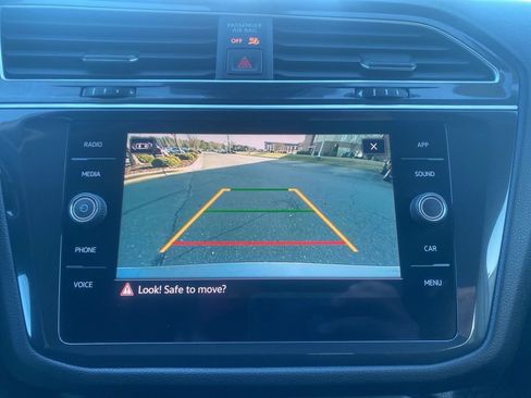 Used 2024 Volkswagen Tiguan S image 25