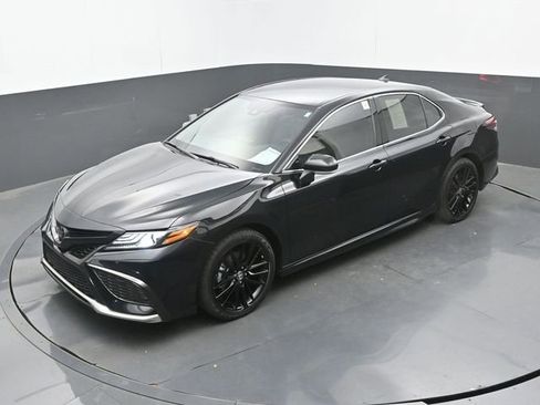 Used 2024 Toyota Camry XSE FWD image 32
