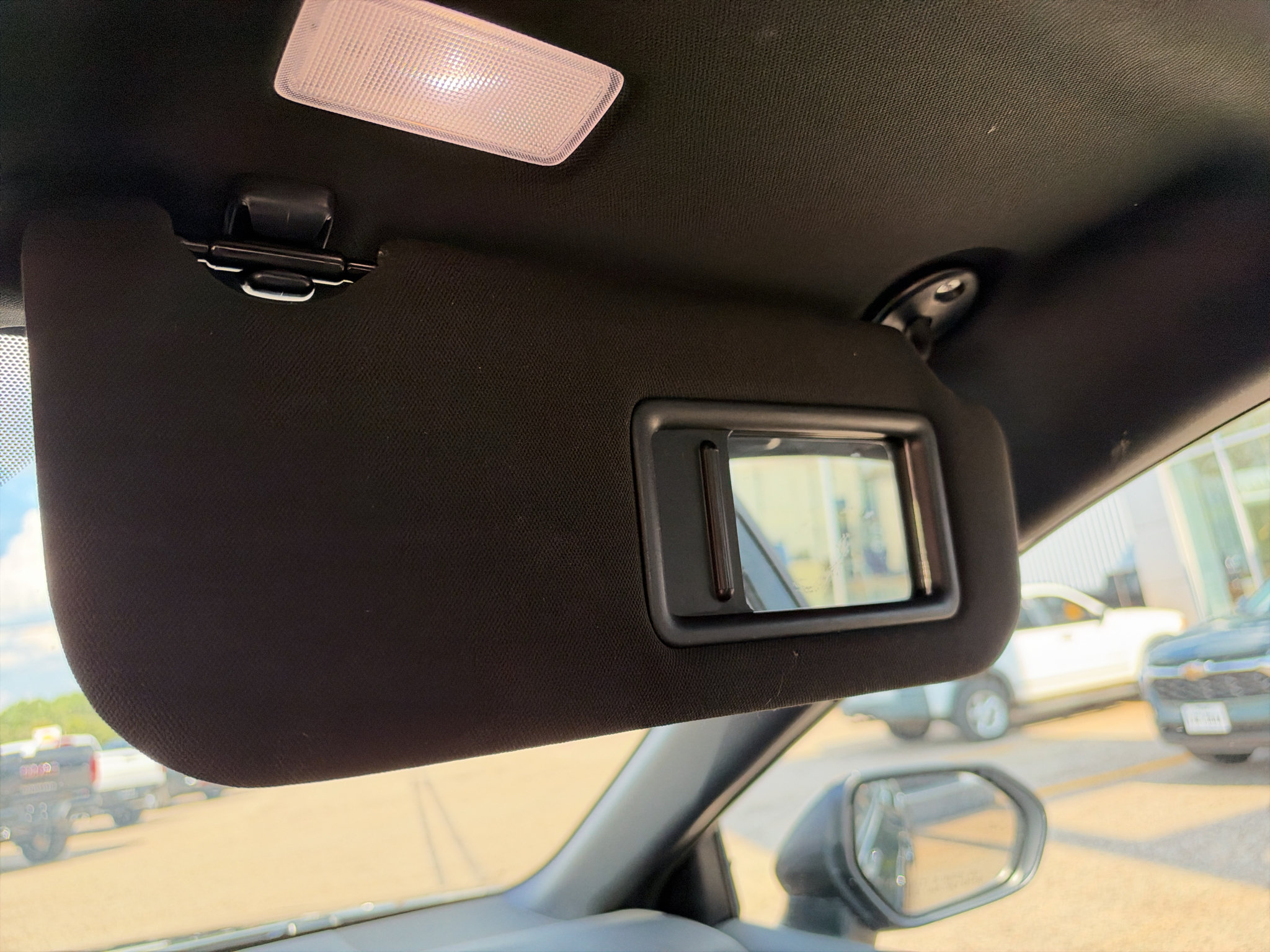 Used 2025 Toyota Camry SE FWD image 30