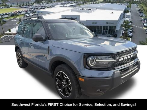 Used 2025 Ford Bronco Sport Outer Banks w/ Outer Banks Tech Package+ AWD/4WD image 2