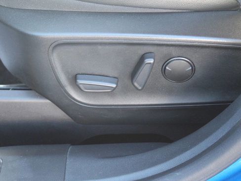 Used 2020 Ford Escape Titanium image 11