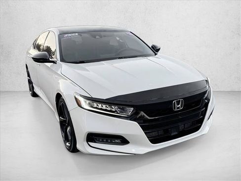Used 2018 Honda Accord Sport image 3