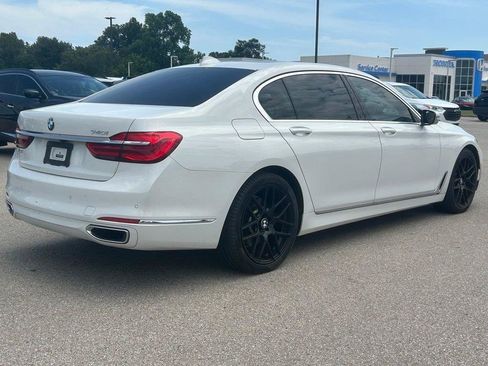 Used 2018 BMW 740i RWD image 4