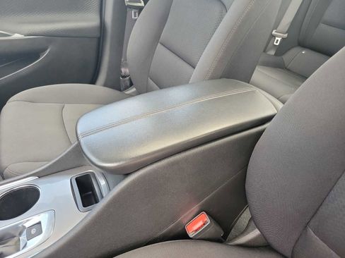 Used 2024 Chevrolet Malibu LT image 12