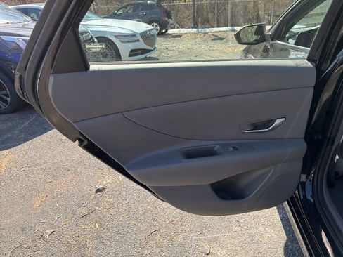 Certified 2023 Hyundai Elantra Blue image 14