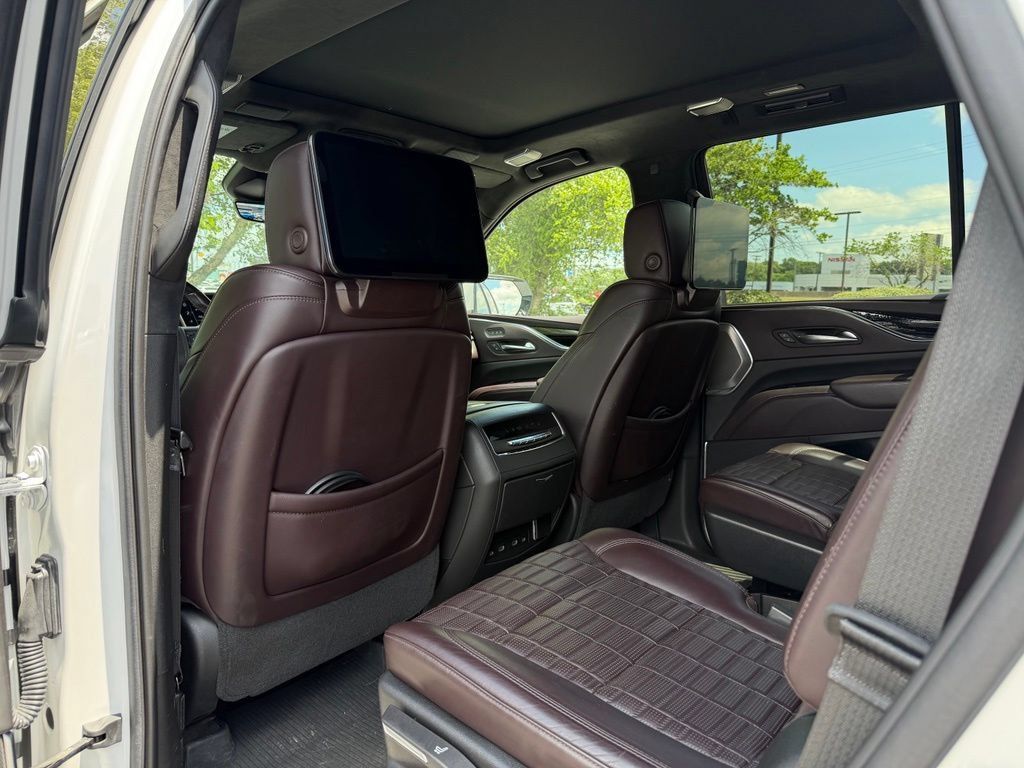 Used 2021 Cadillac Escalade Sport Platinum AWD/4WD image 26