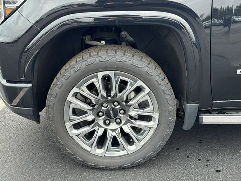 Certified 2023 GMC Sierra 1500 Denali Ultimate AWD/4WD image 32