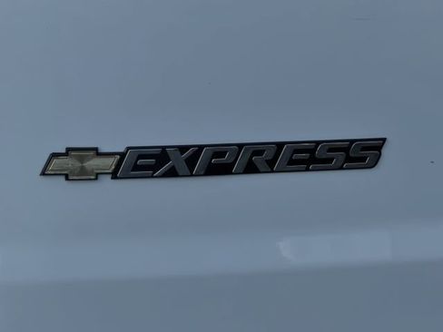 Certified 2025 Chevrolet Express 2500 w/ Driver Convenience Package RWD image 9