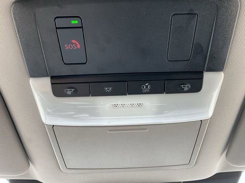 Used 2025 Nissan Pathfinder SV FWD image 29