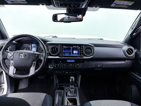 Used 2021 Toyota Tacoma TRD Off-Road w/ Technology Package AWD/4WD image 21