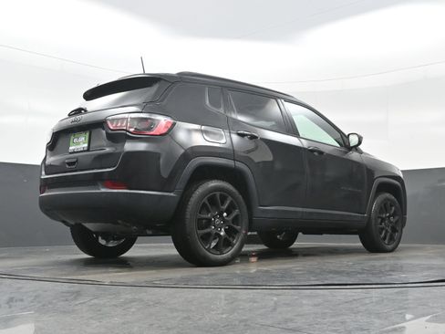 New 2026 Jeep Compass Latitude AWD/4WD image 18