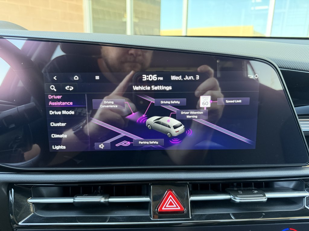 Used 2025 Kia Niro Wind FWD image 24