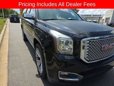 Used 2016 GMC Yukon XL Denali w/ Open Road Package AWD/4WD image 15