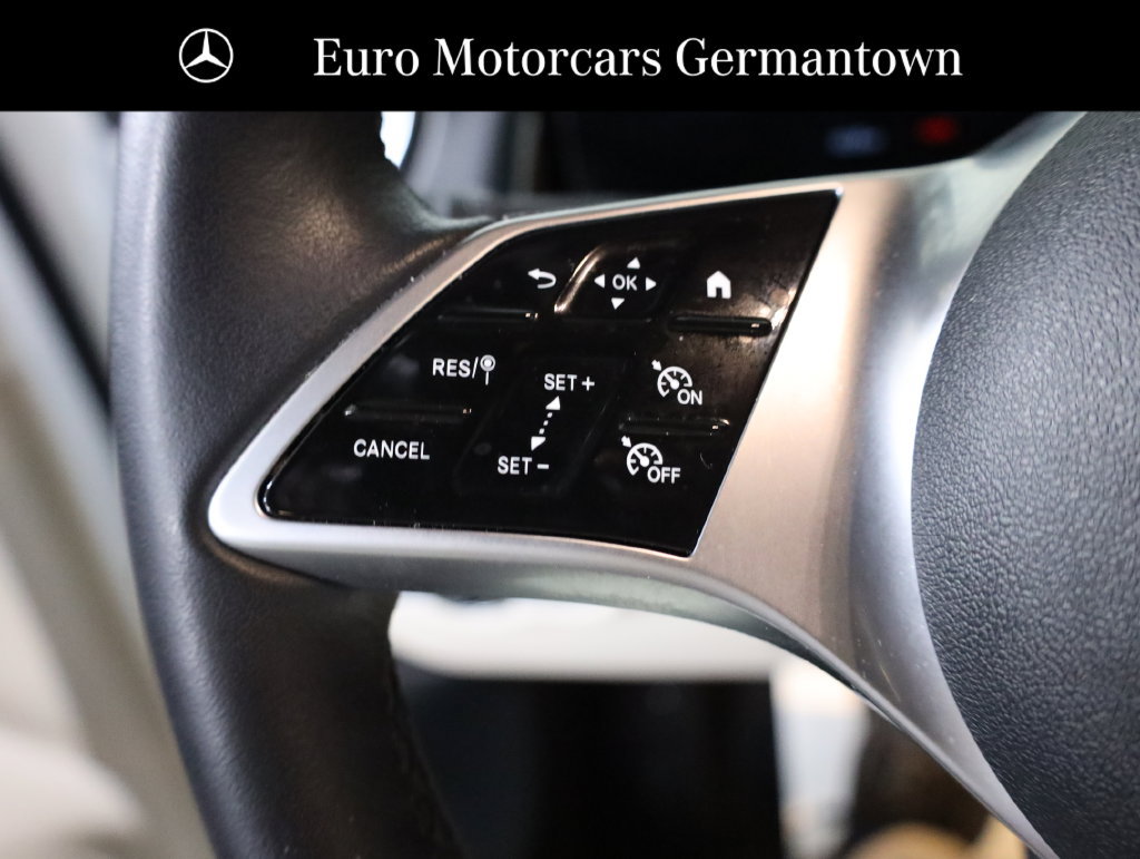 Used 2026 Mercedes-Benz GLB 250 4MATIC image 12