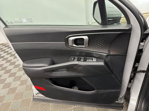 Certified 2024 Kia Sorento S w/ Panoramic Sunroof Package FWD image 43