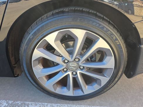 Used 2014 Honda Accord Sport image 29