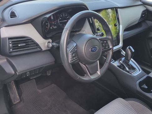 Used 2024 Subaru Outback Premium AWD/4WD image 2