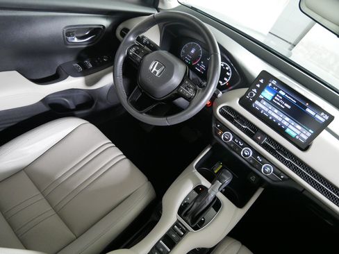 Used 2024 Honda HR-V EX-L image 9
