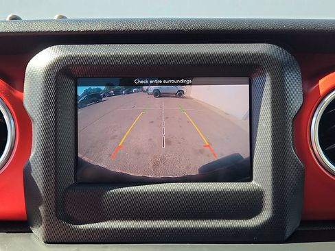 Certified 2018 Jeep Wrangler Unlimited Rubicon w/ LED Lighting Group AWD/4WD image 22