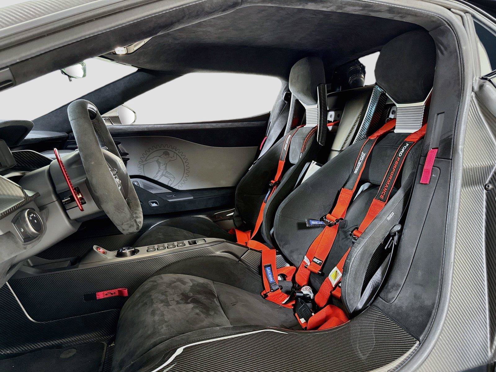 Used 2018 Ford GT RWD image 13