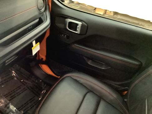 New 2026 Jeep Wrangler Unlimited Rubicon AWD/4WD image 23
