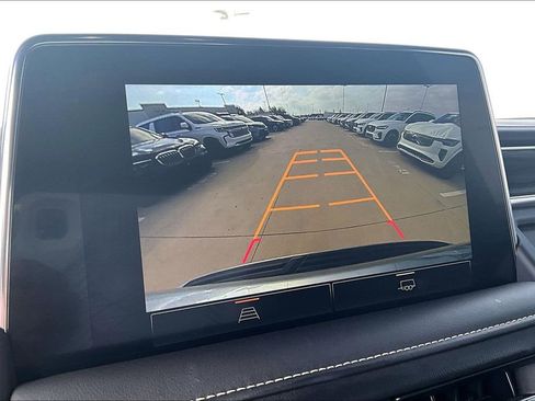 Used 2023 GMC Yukon SLT image 29