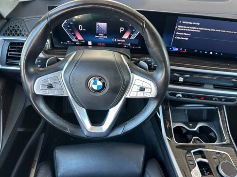 Used 2025 BMW X7 xDrive40i w/ Premium Package AWD/4WD image 15
