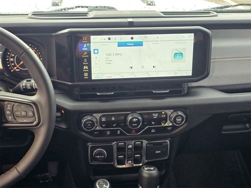 Used 2024 Jeep Wrangler Sport S image 16