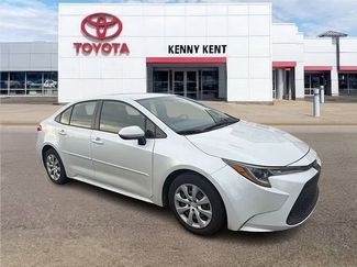 Used 2022 Toyota Corolla LE video 1