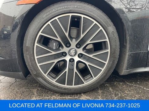 Used 2021 Porsche Taycan image 5