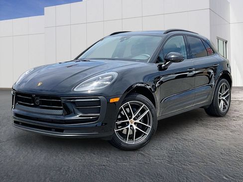 Certified 2026 Porsche Macan AWD/4WD image 1