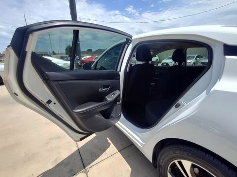 Used 2021 Nissan Sentra SV FWD image 28
