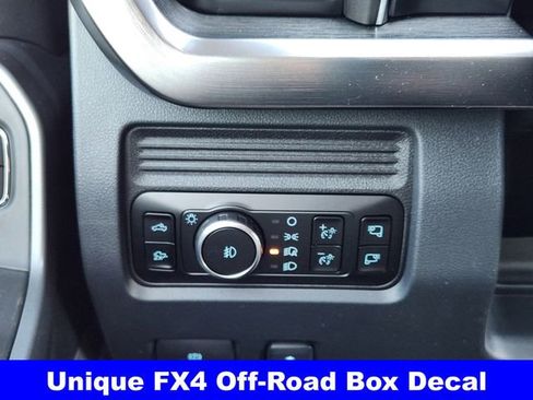 New 2026 Ford F250 Lariat w/ Black Appearance Package image 23