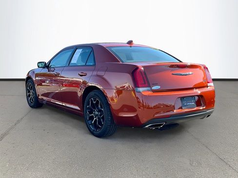 Used 2020 Chrysler 300 Touring w/ Sport Appearance Package image 5