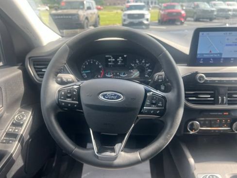 Used 2022 Ford Escape SE w/ SE Sport Appearance Package AWD/4WD image 21
