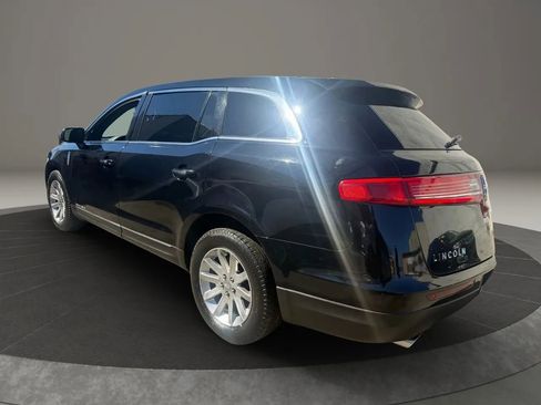 Used 2017 Lincoln MKT AWD image 7