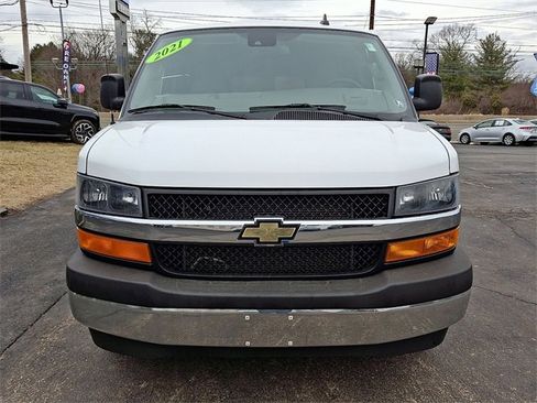 Used 2021 Chevrolet Express 3500 LT w/ LT Preferred Equipment Group image 28
