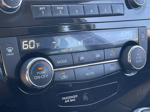 Used 2017 Nissan Rogue Sport SV image 26