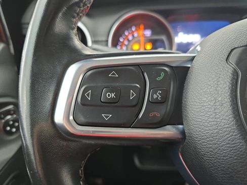Used 2020 Jeep Gladiator Overland AWD/4WD image 16