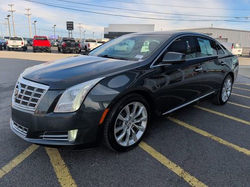 Used 2015 Cadillac XTS Luxury image 3