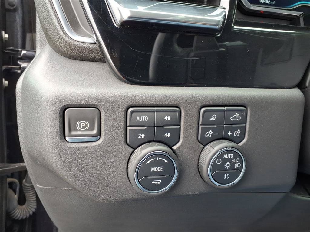Used 2022 Chevrolet Silverado 1500 LTZ w/ Z71 Off-Road Package AWD/4WD image 18
