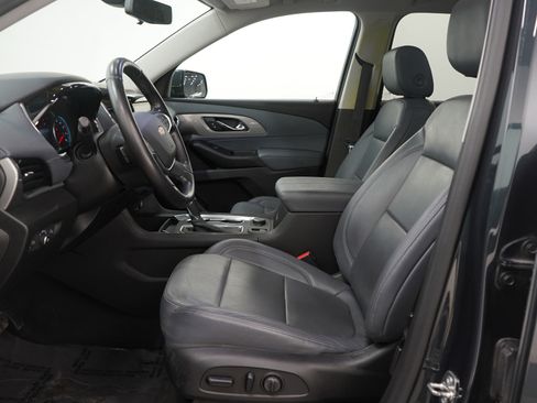 Used 2020 Chevrolet Traverse LT w/ LT Premium Package image 25