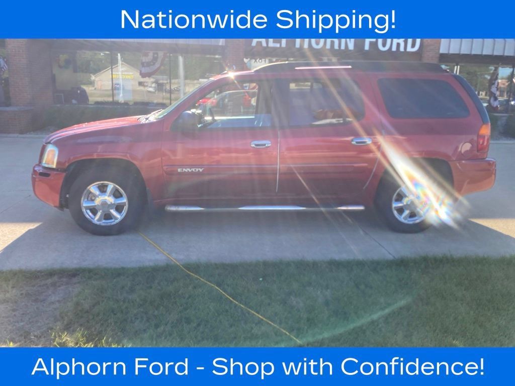 Used 2005 GMC Envoy XL SLE AWD/4WD image 4