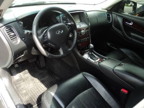 Used 2016 INFINITI QX50 AWD image 7