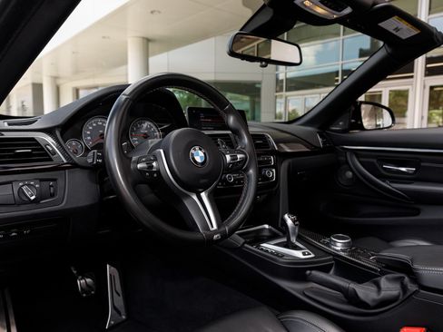 Used 2020 BMW M4 Convertible w/ Competition Package RWD image 47