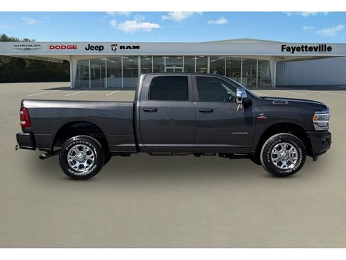 Used 2024 RAM 2500 Laramie AWD/4WD image 2